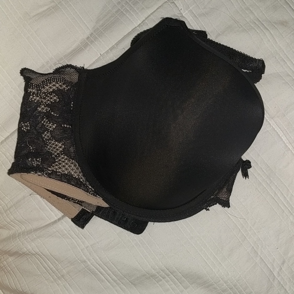 Wacoal Black Bra with lace